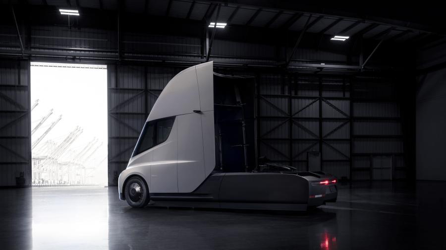  Tesla Semi 2018 года  (фото 3 из 13)